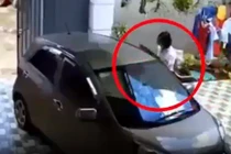 Nhầm chân ga – lùi nhanh hơn tiến!