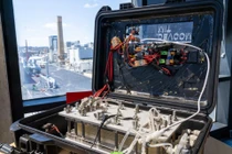 Thiết bị lọc nước biển di động, sử dụng pin điện mặt trời