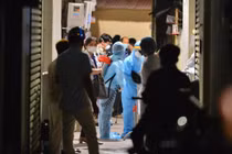 Hà Nội phong tỏa ngõ có người mắc Covid-19, điều tra dịch tễ xuyên đêm