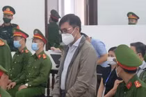 Nguyên Tổng Cục trưởng Tổng Cục tình báo Nguyễn Duy Linh tại tòa