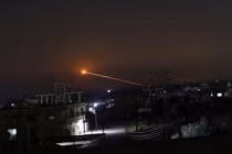 Israel không kích ngoại vi Damascus nhiều lần trong đêm