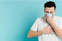 Không chủ quan với ho, hắt hơi, sổ mũi lúc giao mùa