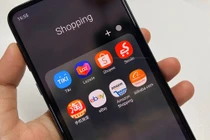 Bùng nổ gian hàng nước ngoài trên sàn thương mại điện tử Việt