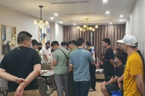 12 người Trung Quốc nhập cảnh trái phép, cố thủ trong căn hộ ở Hà Nội