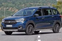 Suzuki XL7 bất ngờ ra mắt trong đêm, giá bán cạnh tranh mạnh với Mitsubishi Xpander