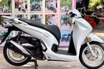 “Bóc tem” Honda SH 350i đầu tiên về tới Việt Nam: đắt hơn SH 300i phân phối chính hãng gần trăm triệu