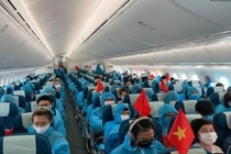 Mở các chuyến bay đưa công dân Việt Nam khó khăn về nước