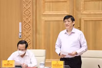 Bộ Trưởng Bộ Y tế Nguyễn Thanh Long phát biểu tại uộc họp Ban Chỉ đạo quốc gia phòng chống dịch COVID-19
