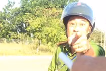 Tạm đình chỉ công tác thiếu tá công an chửi bới tài xế do bị kích động