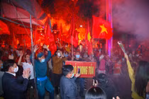 Người dân Hải Phòng ăn mừng hết cách ly