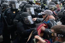 Mỹ đính chính tin cảnh sát thiệt mạng sau vụ bạo loạn ở tòa quốc hội