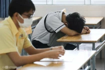 Thí sinh TP HCM trong ngày thi đầu tiên