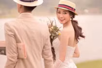 Bạn gái Phan Văn Đức tung ảnh cưới đẹp lung linh, fans đếm từng ngày tới đám cưới