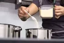 Ăn uống ở bệnh nhân tiểu đường, huyết áp có biến chứng thận