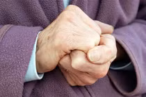 Chống lạnh cho người già