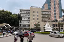 Tâm tư nặng trĩu của các bác sĩ khi nghỉ việc tại Bệnh viện Bạch Mai