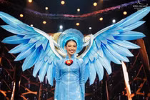 Thùy Tiên gặp một loạt sự cố trước giờ thi Quốc phục