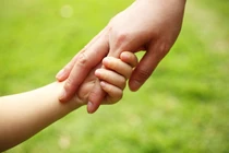 1/3 số người mới làm cha mẹ bị lạc lõng trong thời đại kỷ nguyên số