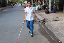 Gậy cảnh báo vật cản cho người mù