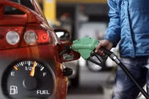 Đi ô tô, làm thế nào để tiết kiệm xăng hằng tháng?