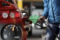 Đi ô tô, làm thế nào để tiết kiệm xăng hằng tháng?