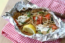 Lý do không nên dùng giấy bạc bọc thực phẩm