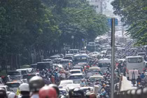 Đề án cấm xe máy vào trung tâm TP.HCM: Ô tô mới là “thủ phạm”?