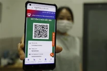 Lộ thông tin cá nhân vì khoe “thẻ xanh Covid”