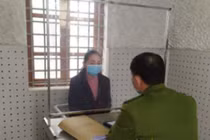 Đối tượng Nguyễn Thị Nhật tại cơ quan công an.