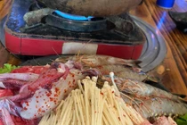 Bỏ 600.000 đồng cho 1 nồi lẩu ngày Tết, 'hết hồn' khi thấy 'nồi cám lợn'