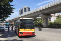 Hà Nội chính thức vận hành trở lại các tuyến xe buýt từ ngày 23/4