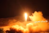 Houthi ồ ạt tấn công Ả rập Xê út bằng tên lửa và UAV mang bom