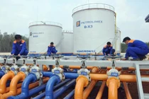 Việt Nam dự định nâng dự trữ xăng dầu quốc gia