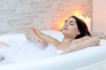 Tắm nước lạnh giúp giảm căng thẳng?