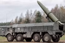 Video: quân đội Nga sử dụng Iskander phá hủy 2 pháo phản lực Uragan quân đội Ukraine