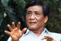 Làm giả phù hiệu vì luật không nghiêm