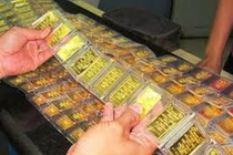 Giá vàng tăng vọt trong ngày đầu nới lỏng cách ly xã hội