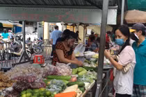 TPHCM dè dặt mở lại các chợ truyền thống