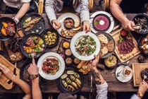 Vì sao 1 số người bị ợ nóng, nổi mụn, nhiệt miệng sau khi ăn thực phẩm?