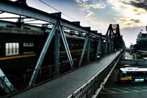 Cầu Long Biên quá yếu, đề xuất xây cầu đường sắt mới vượt sông Hồng