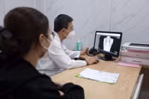 Người có hơn 5 triệu chứng cần đi khám hậu Covid-19