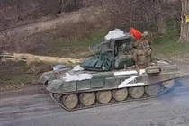 Tăng T-72B3 Nga sống sót sau 3 lần bị trúng tên lửa chống tăng hiện đại