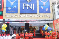  Vàng tăng giá, lợi nhuận của PNJ vẫn quay đầu giảm trong tháng 8/2020