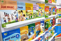 Thiếu minh bạch và nhất quán trong triển khai sách giáo khoa mới