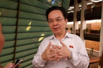 Không phân biệt bằng chính quy và tại chức: Lo ngại lẫn lộn vàng thau là có cơ sở