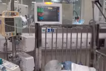 Con sốc do uống sữa non pha sữa mẹ