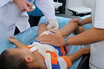 Tinh hoàn ẩn chớ nên chờ lớn mới điều trị