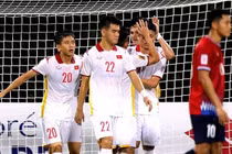 Bàn thắng của Phan Văn Đức giúp tuyển Việt Nam ấn định chiến thắng 2-0