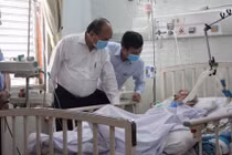 Thủ tướng đến thăm chỉ huy lực lượng tình báo chiến lược miền Nam Mười Hương