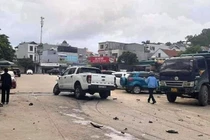 Hạ Long: Bán tải đâm hỏng liên hoàn hàng loạt ô tô đang dừng đỗ